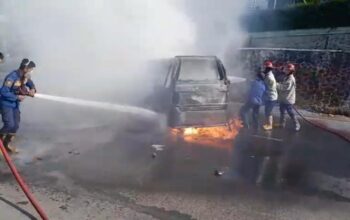 Sebuah angkutan kota (angkot) trayek 04 jurusan Goalpara–Stasiun Timur dengan nomor polisi F 1922 TU mengalami kebakaran hebat pada Kamis (7/8) pagi sekitar pukul 08.00 WIB.