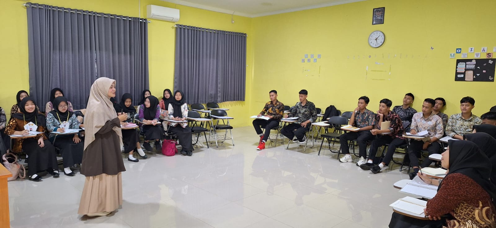 Sekolah Tinggi Ilmu Kesehatan (STIKes) Sukabumi menggelar kegiatan _Latihan Keterampilan Manajemen Mahasiswa (LKMM)_ selama dua hari, 19–20 Agustus 2025, di kampus STIKes Sukabumi.
