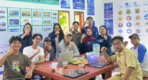 Tim KKNT IPB Bangun Website Interaktif Promosi Wisata di Desa Tamanjaya