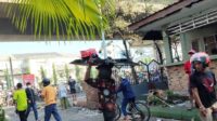 Saat Barang Kantor DPRD Kota Makassar Dijarah Warga usai Dibakar