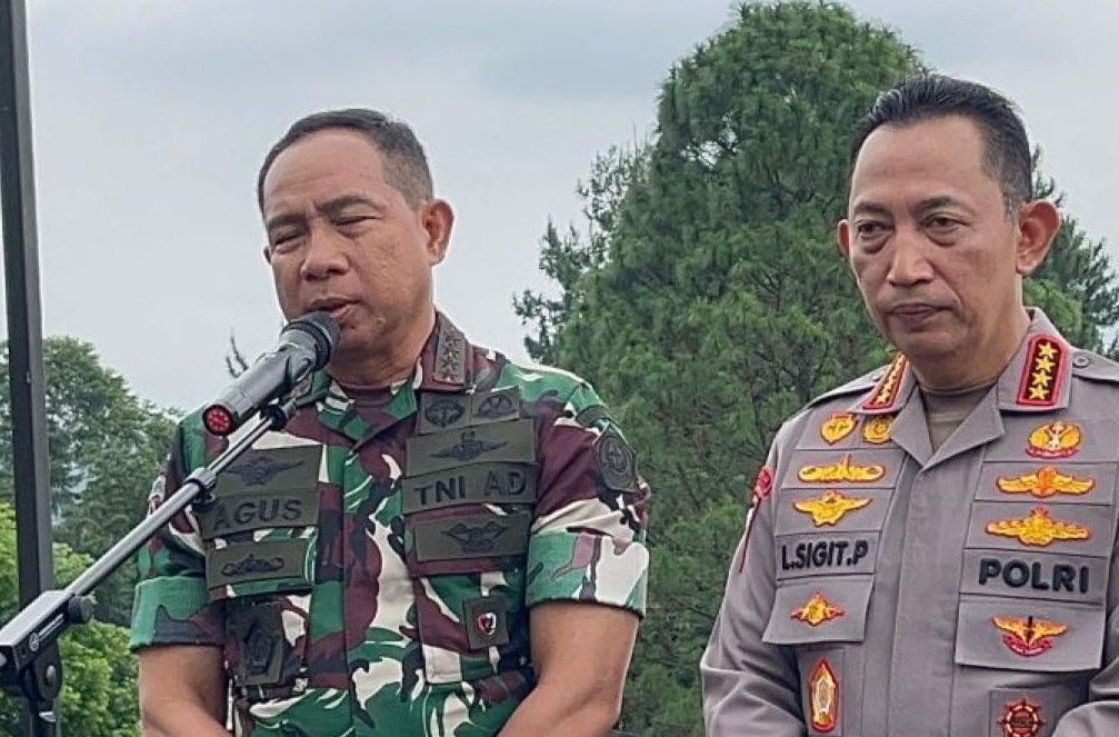 Kapolri Jenderal Polisi Listyo Sigit Prabowo dan Panglima TNI Jenderal Agus Subiyanto di Kopi Koneng, Bojongkoneng, Kabupaten Bogor, Jawa Barat, Sabtu (30/8/2025).