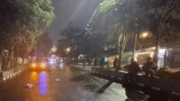 Lawan Arah, Dua Bikers Tabrakan di Depan Gedung DPRD Kota Sukabumi
