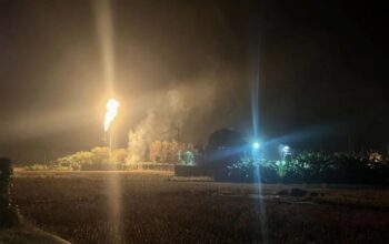 Kepolisian Daerah Jawa Barat menyebutkan dua orang mengalami luka bakar akibat kebocoran pipa gas di PT Pertamina EP Regional 2 Zona 7 Field Subang menyebabkan ledakan pada Selasa dini hari sekitar pukul 04.20 WIB.