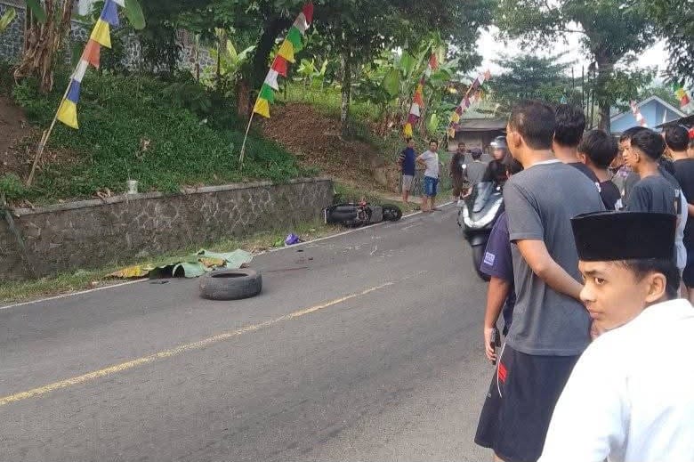 Kecelakaan di ruas Jalan Raya Palabuhanratu - Warungkiara, tepatnya di Kampung Pasir Rengit, Desa Bantargadung, Kecamatan Bantargadung, Minggu (3/8/2025)