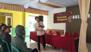 Satgas TMMD Edukasi Warga Lengkong Soal Beternak Sehat dan Produktif