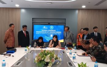 Universitas Muhammadiyah Sukabumi (UMMI) kembali menegaskan komitmennya dalam memperluas jejaring global melalui penandatanganan nota kesepahaman (MoU) dengan FPT University, salah satu perguruan tinggi terkemuka di Vietnam.