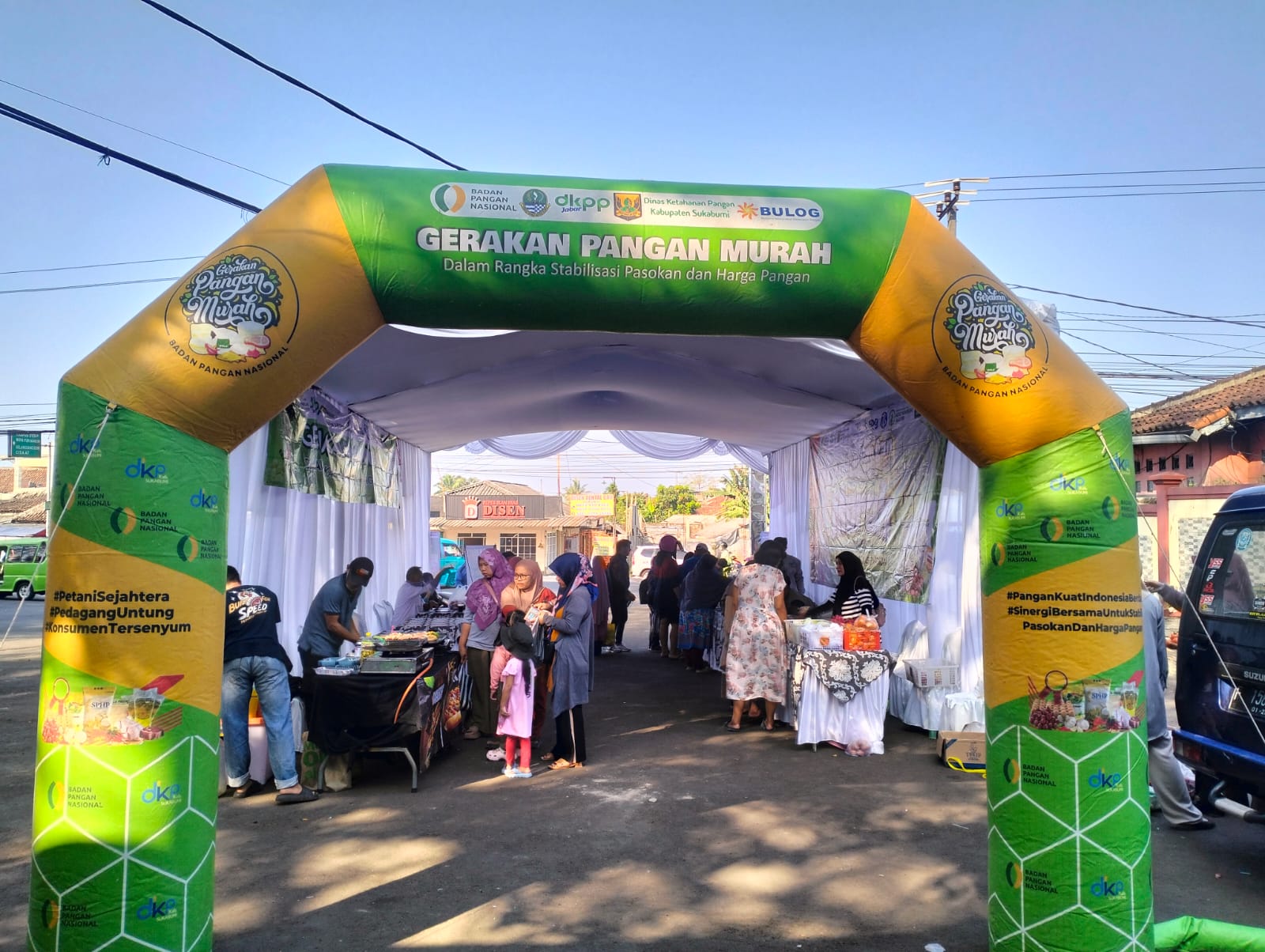 Menyambut Hari Ulang Tahun ke-80 Kemerdekaan Republik Indonesia dan HUT Kejaksaan RI, Dinas Ketahanan Pangan (DKP) Kabupaten Sukabumi menghadirkan Gerakan Pangan Murah (GPM) di Halaman Kantor Kejaksaan Negeri Cibadak, Selasa (12/8) mulai pukul 08.00 WIB.