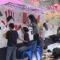 Sejumlah anak-anak saat melukis dinding kantor DP3A Kabupaten Sukabumi.