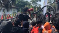Aktivis Cidahu Sukabumi Geruduk Gedung Sate, Tagih Janji Gubernur Atasi Perusakan Hutan Gunung Salak