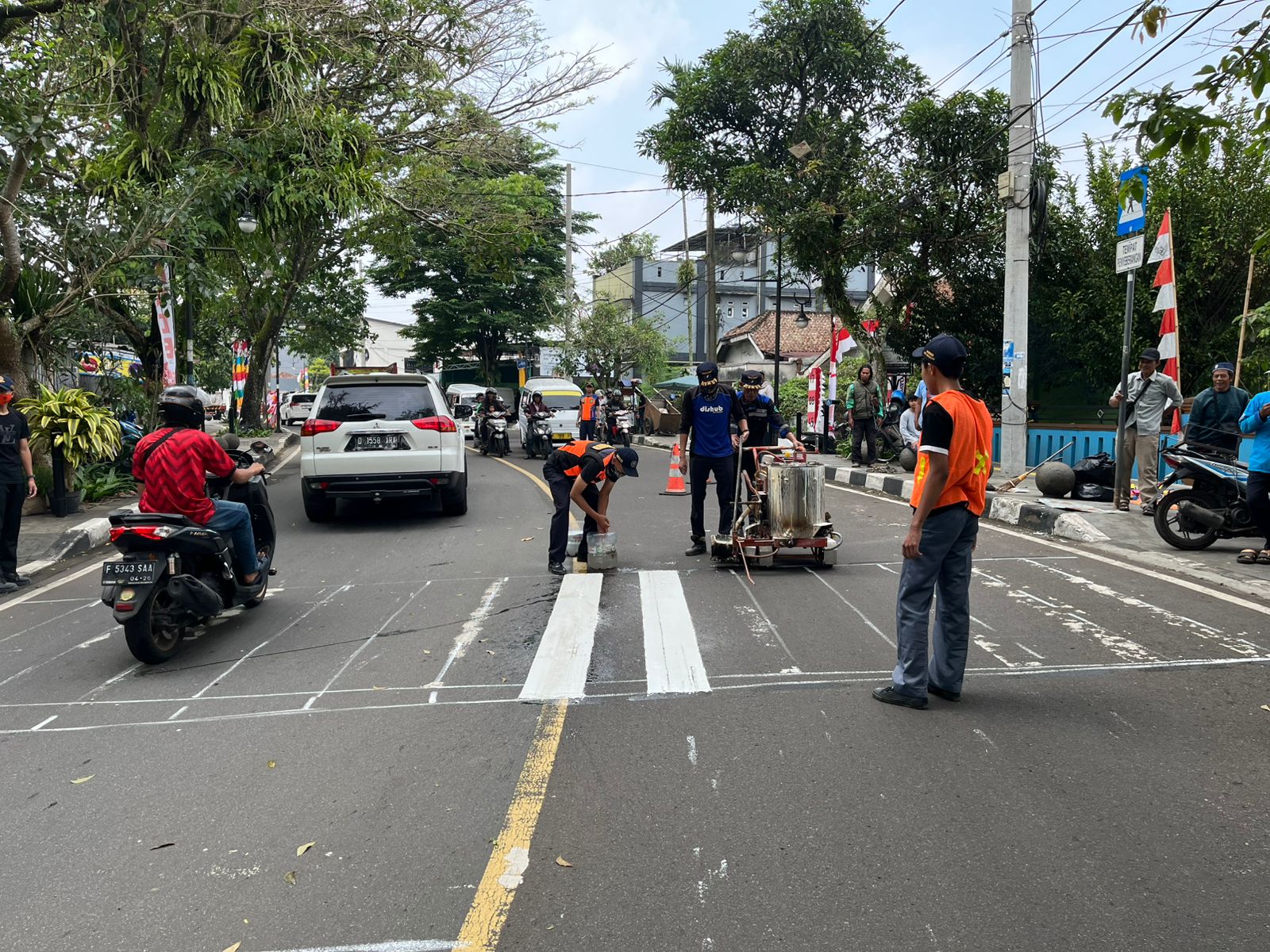 Pembangunan zebra cross di kawasan sekolah – IST/RADARSUKABUMI
