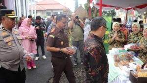 Inflasi Tertinggi di Jabar, Kejari Sukabumi Gelar Pasar Murah untuk Warga