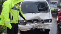Detik-detik Kecelakaan Adu Banteng di Jalan Selabintana, Pengendara Motor Terluka Parah