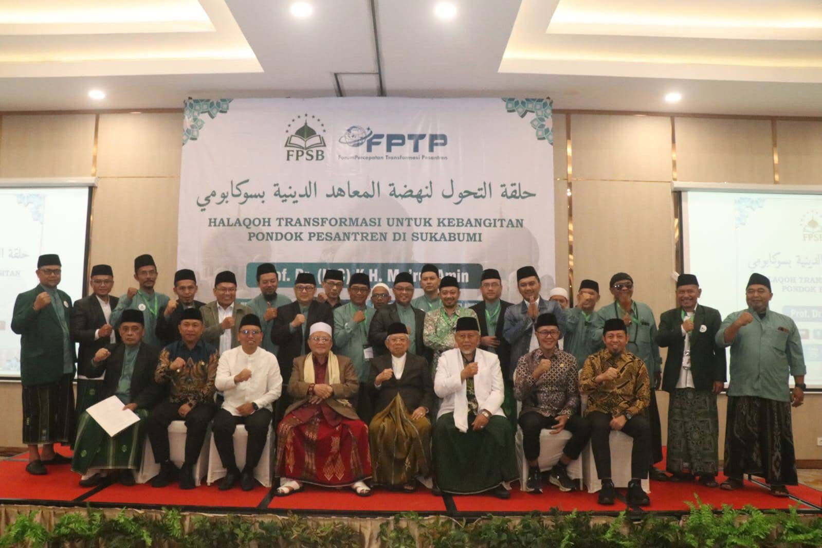 Pengukuhan Forum Pesantren Sukabumi Bangkit (FPSB) di Hotel Horison, Sukabumi, Kamis (14/8). Acara ini dihadiri oleh Wakil Bupati Sukabumi, Andreas, serta Wakil Presiden ke-13 Republik Indonesia, KH. Ma’ruf Amin, yang hadir sebagai pembicara utama.