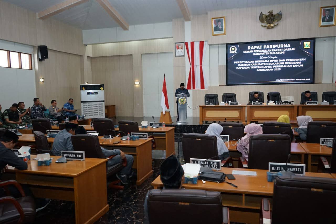 Dewan Perwakilan Rakyat Daerah (DPRD) Kabupaten Sukabumi bersama Pemerintah Kabupaten (Pemkab) Sukabumi resmi menyetujui Rancangan Peraturan Daerah (Raperda) tentang Perubahan Anggaran Pendapatan dan Belanja Daerah (APBD) Tahun Anggaran 2025.