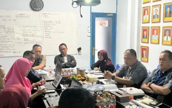 RAPAT EVALUASI: PDAM Kota Sukabumi saat menggelar rapat evaluasi Triwulan II, belum lama ini.