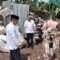 Kepala DPMPTSP Kabupaten Sukabumi, Ali Iskandar, memimpin langsung kegiatan edukasi kepada pelaku usaha di Sukalarang pada Rabu (20/8/2025).