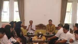 Empat Mahasiswa UMMI Dilepas ke Korea Selatan, Sekda Sukabumi Titip Amanah dan Harapan