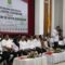 SAMBUTAN: Wali Kota Sukabumi, Ayep Zaki saat sambutan dalam kegiatan silaturahmi dan dialog bersama para Ketua RW se-Kota Sukabumi yang digelar Bagian Pemerintahan Setda.