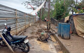 PENGERJAAN: Kondisi pengerjaan tugu batas kota di Jalan Lingkar Selatan, belum lama ini.