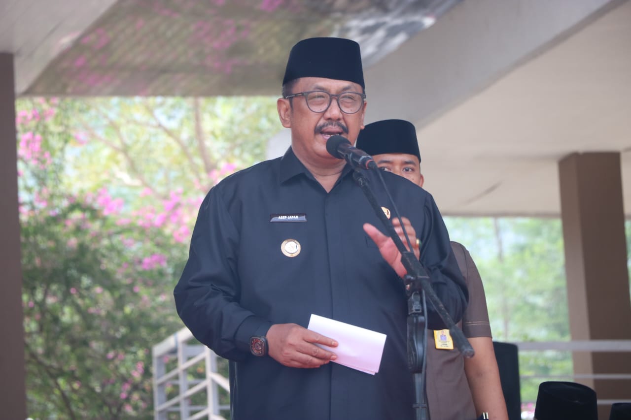 Bupati Sukabumi saat membuka Musyawarah Daerah (Musda) III Forum Komunikasi Pendidikan Quran (FKPQ) di Pondok Pesantren Assalam Putri, Kecamatan Warungkiara, Rabu (27/8/2025).