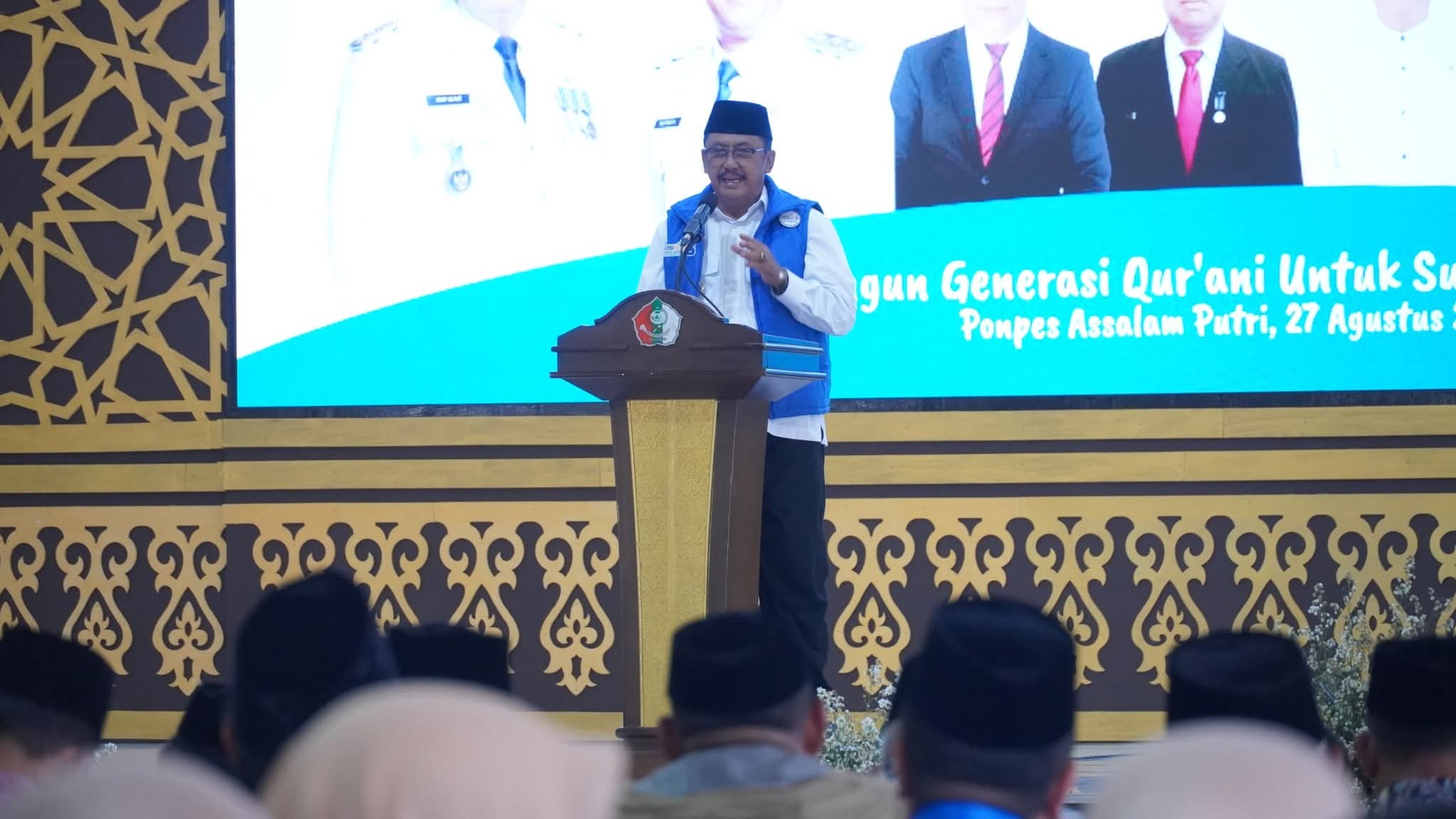 SAMBUTAN : Bupati Sukabumi, Asep Japar saat saat memberikan sambutan.