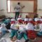 Potret buram dunia pendidikan kembali tersaji di pelosok Kabupaten Sukabumi. Sebanyak 38 siswa kelas V SDN Cipaku, Desa Ujunggenteng, Kecamatan Ciracap, terpaksa belajar di lantai musala sekolah akibat dua ruang kelas ambruk sejak 2023 dan belum kunjung diperbaiki.