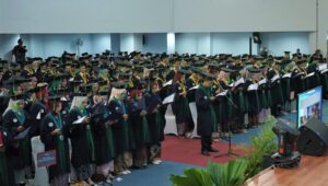Sandang Gelar Sarjana, 455 Lulusan UM Bandung Harus Bermanfaat Untuk Masyarakat