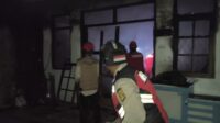 Kebakaran Laundry Asrama di Cibadak: 300 Seragam Siswa Hangus, Kerugian Capai Rp250 Juta