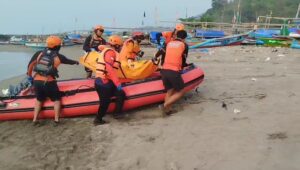 Dua Hari Hilang, Wisatawan Jakarta Tewas Terseret Arus  Pantai Cisolok