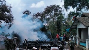 Korsleting Listrik Hanguskan Rumah Warga di Gegerbitung