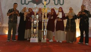 Bawa Pulang Banyak Piala, TKN Pembina Baros Kota Sukabumi Jadi Juara Umum Lomba SD IT Pasim