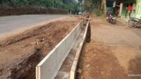 Rekonstruksi Ruas Jalan Cagak Batas Purwakarta/Subang Dialokasikan Rp12 Miliar Lebih, Warga Ragukan Kualitas?