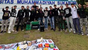 HMI Gelar Lapak Baca Buku di PKKMB Universitas Muhammadiyah Sukabumi