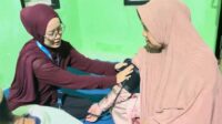 Mahasiswa KKN UMMI Kelompok 38 Melakukan Kegiatan Cek kesehatan Gratis di Desa Bangbayang