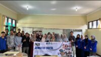 UMMI Bangun Jembatan Digital: Guru SD di Sukabumi Diperkenalkan pada Coding dan AI