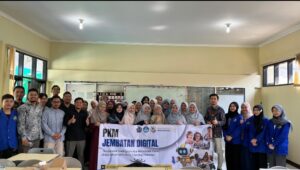 UMMI Bangun Jembatan Digital: Guru SD di Sukabumi Diperkenalkan pada Coding dan AI