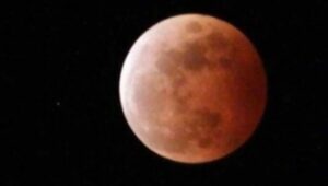 Malam Nanti Ada Fenomena “Blood Moon”, Bisa Disaksikan Pukul 23.27