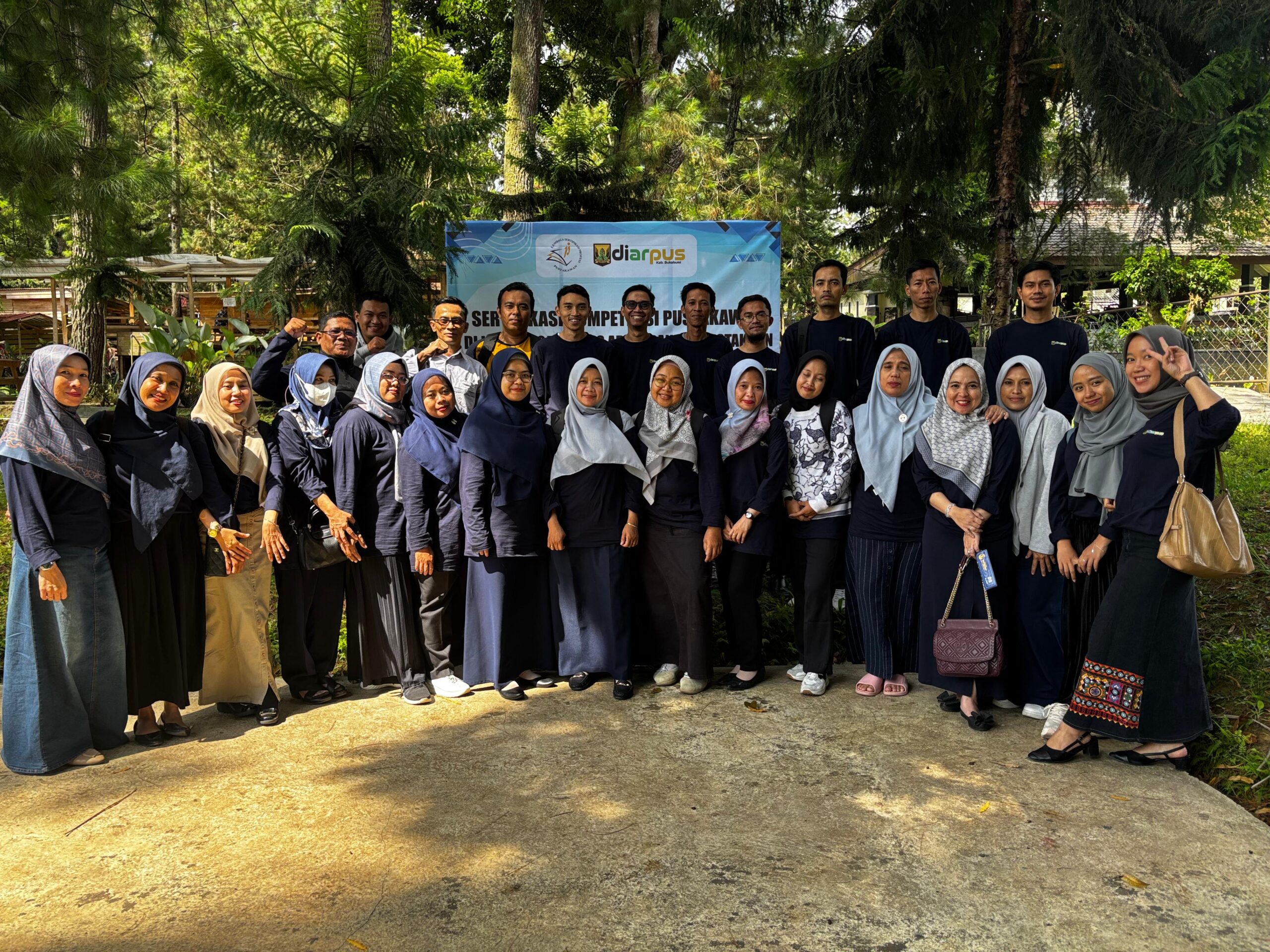 16 Pustakawan Sukabumi Kantongi Sertifikasi Nasional dari BNSP