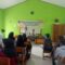 Pejabat Fungsional Pengantar Kerja Ahli Muda pada Disnakertrans Kabupaten Sukabumi, Elly Widianingsih, saat memberikan penyuluhan bimbingan jabatan yang digelar di SMK Nurul Qur’an, Kecamatan Cikakak, Kabupaten Sukabumi, belum lama ini.