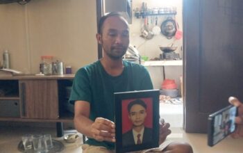 Suasana rumah duka keluarga almarhum Heri Wibawa warga Kampung Cimantaja, Desa Cikiray, Kecamatan Cikidang, Kabupaten Sukabumi
