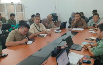 Suasana saat rapat sosialisasi penyaluran bahan bakar minyak (BBM) bersubsidi tepat sasaran.