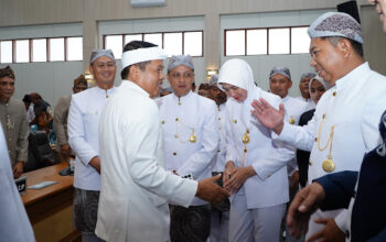 Pemerintah Kabupaten Sukabumi memperingati Hari Jadi ke-155 melalui Rapat Paripurna DPRD yang digelar di Ruang Sidang Utama, Rabu (10/9/2025). Acara ini dihadiri Gubernur Jawa Barat Dedi Mulyadi, Bupati Sukabumi Asep Japar, Wakil Bupati Andreas, Wali Kota Sukabumi, serta jajaran Forkopimda, Forkopimcam, dan perwakilan masyarakat.