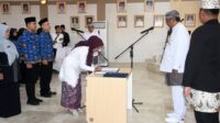 Bupati Sukabumi Lantik 48 PNS, 100 ASN Diganjar Satyalancana