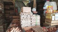 Emak-emak di Kota Sukabumi Termehek-mehek Disebabkan Kenaikan Harga Cabai dan Telur Ayam
