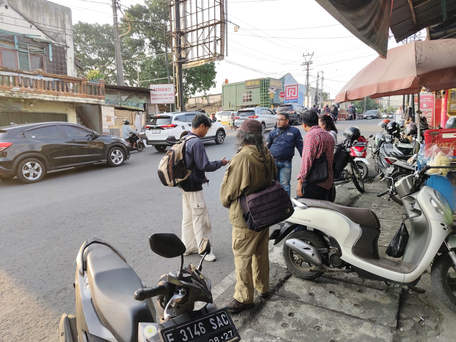 TKP: Kondisi TKP tawuran pelajar di Jalan Otista, Keluraha. Nanggeleng, Kecamatan Citamiang, Senin (15/9).