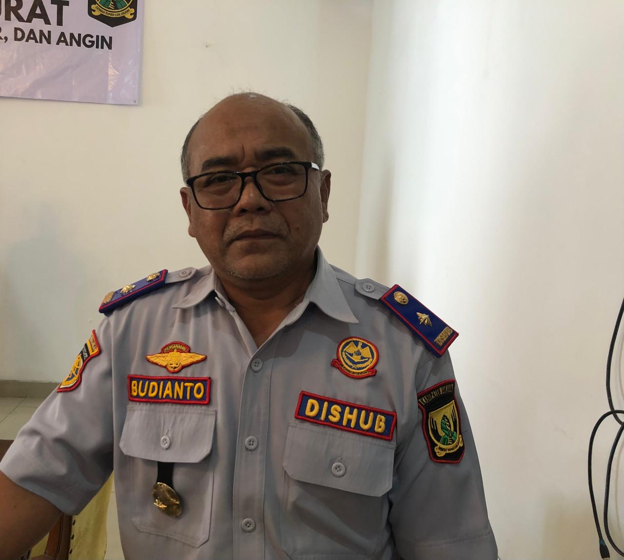 Kadis Perhubungan Kabupaten Sukabumi, Budianto, saat diwawancarai Radar Sukabumi.