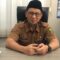 Kepala Disdukcapil Kabupaten Sukabumi, Amir Hamzah saat diwawancarai Radar Sukabumi.