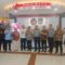 FOTO : NANDI/ RADARSUKABUMI Suasana kunjungan silaturahmi Kepala Dinas Penanaman Modal dan Pelayanan Terpadu Satu Pintu (DPMPTSP) Kabupaten Sukabumi, Ali Iskandar, bersama Kabag Organisasi ke Kantor Imigrasi Kelas I Non TPI Sukabumi, beberapa waktu lalu.