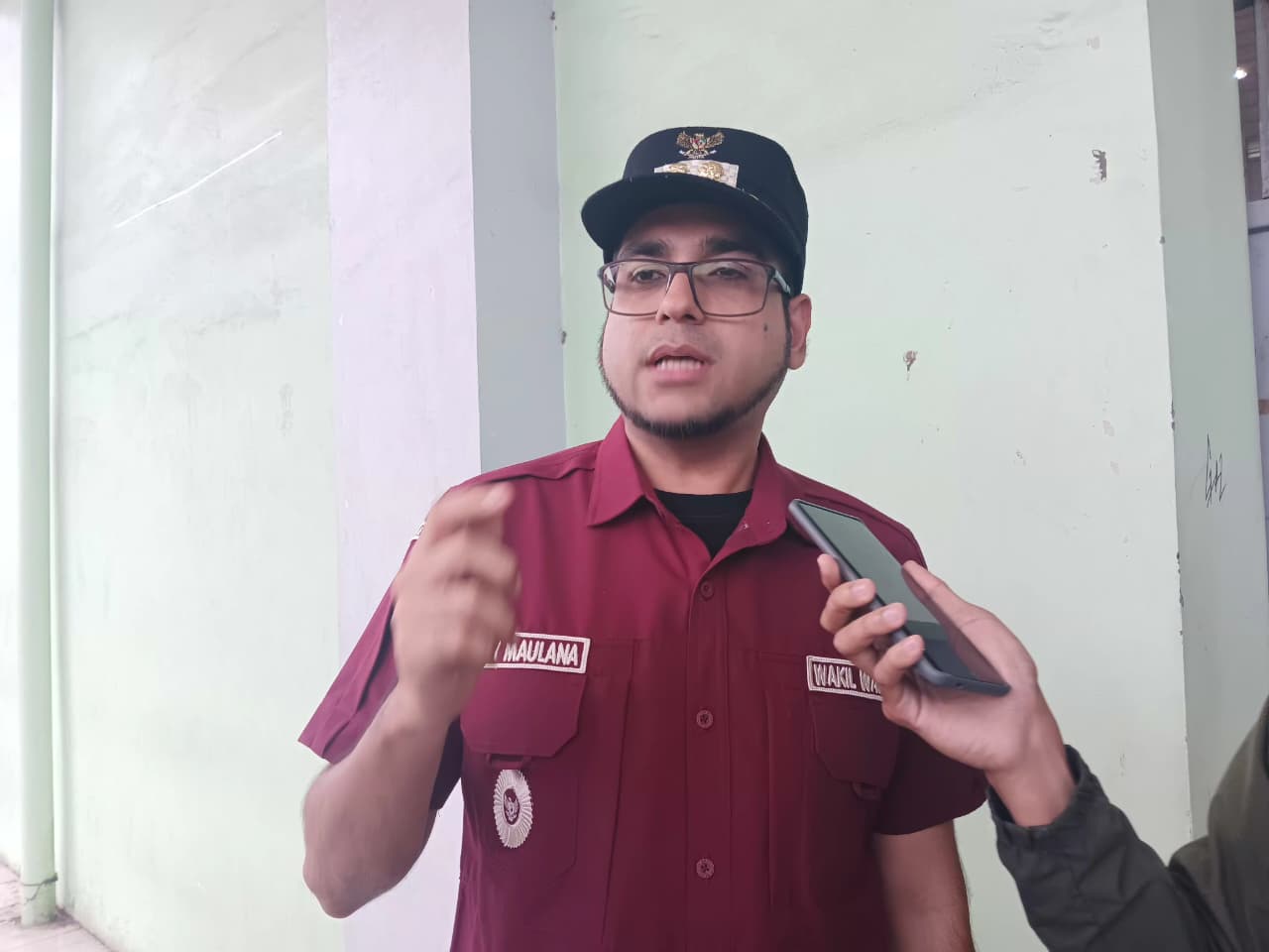 DIWAWANCARA: Wakil Wali Kota Sukabumi Bobby Maulana saat diwawancara sejumlah media, belum lama ini.