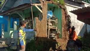 Potret Belasan Rumah Rusak Akibat Gempa Sukabumi, BPBD Siaga